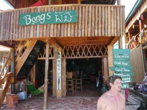 bong-s-guesthouse-bar